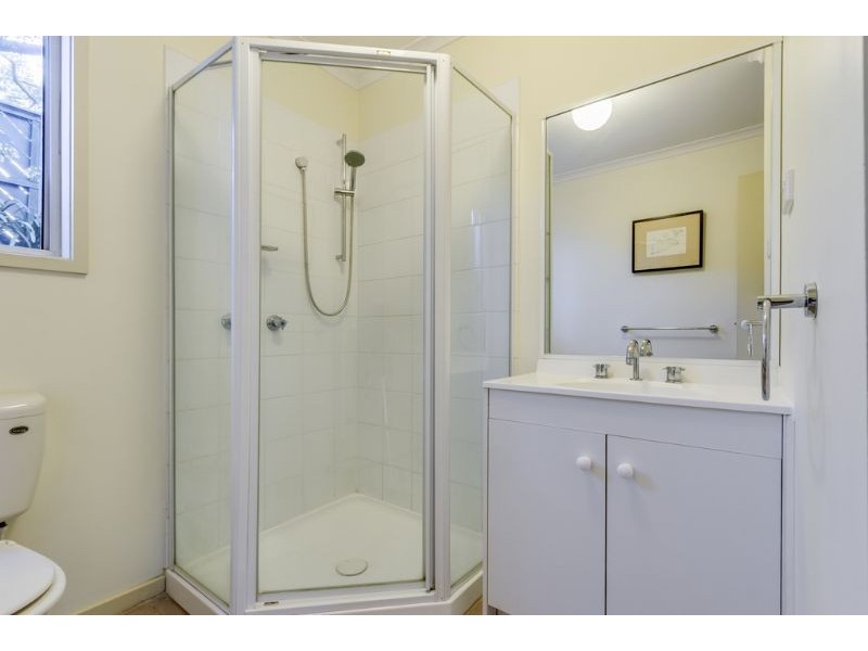 27 Gateway Close, Chadstone VIC 3148