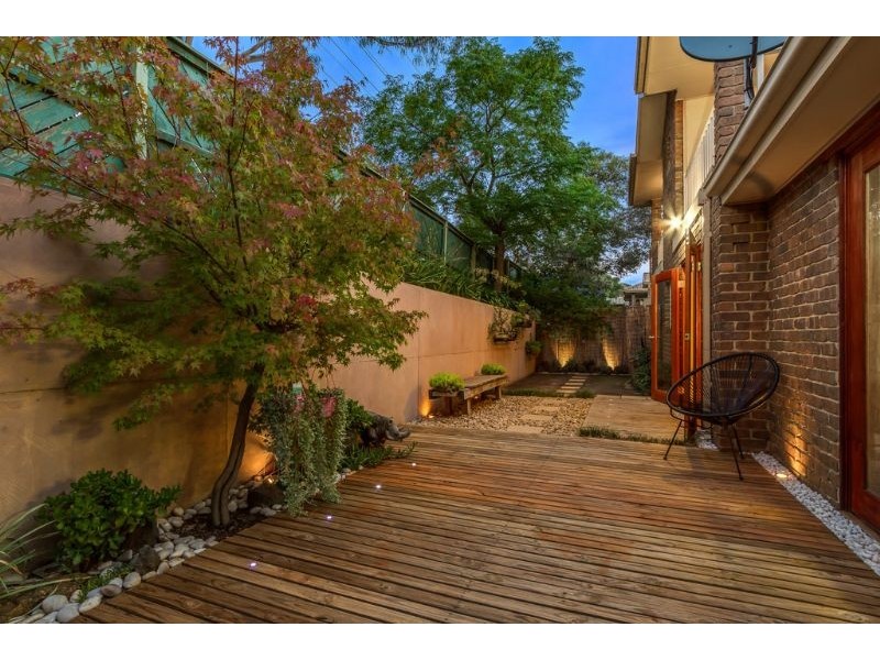 27 Gateway Close, Chadstone VIC 3148