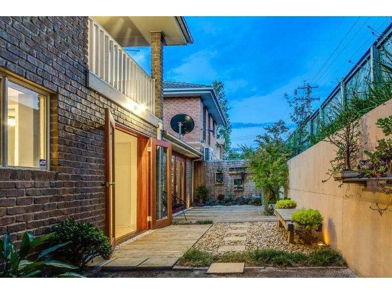 27 Gateway Close, Chadstone VIC 3148