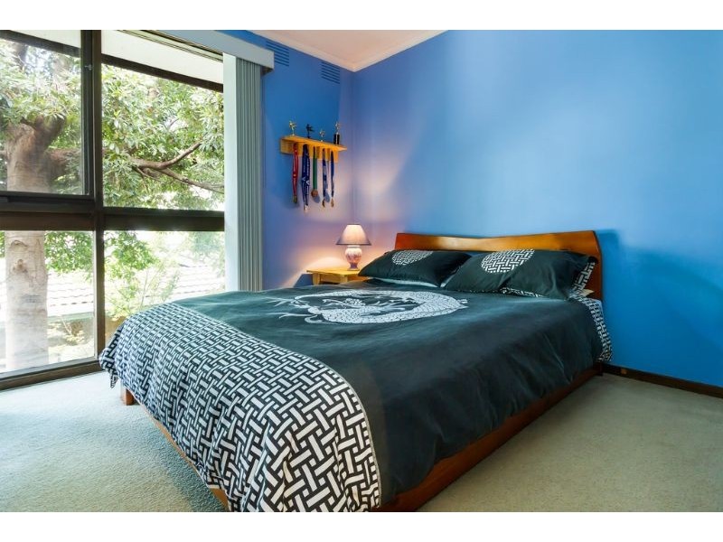 20 Loretta Avenue, Wheelers Hill VIC 3150