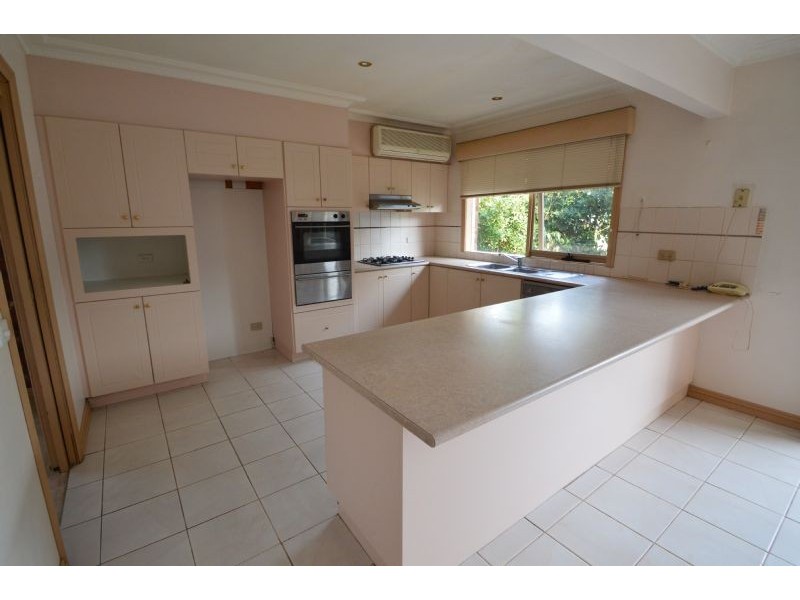 2 Nadia Court, Wheelers Hill VIC 3150