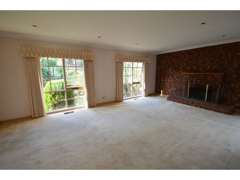 2 Nadia Court, Wheelers Hill VIC 3150