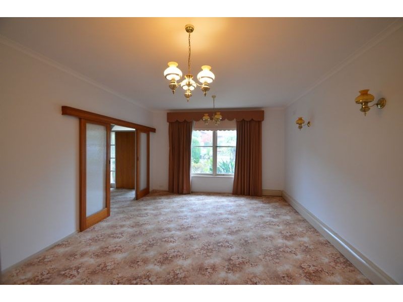 2 Tirana Street, Mitcham VIC 3132