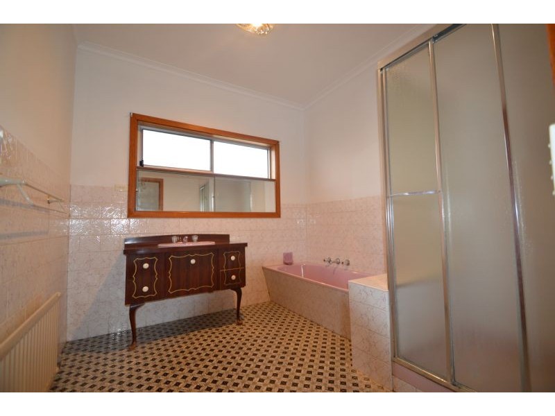 2 Tirana Street, Mitcham VIC 3132