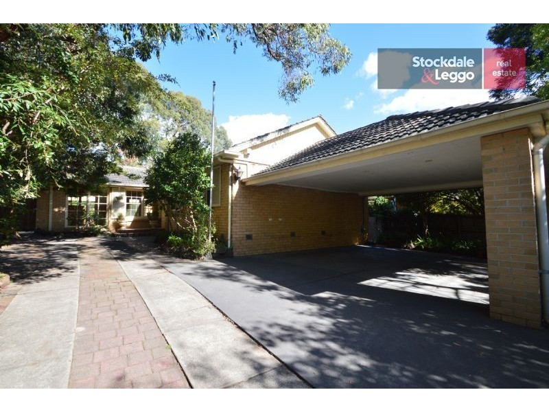 42 Greenways Road, Glen Waverley VIC 3150