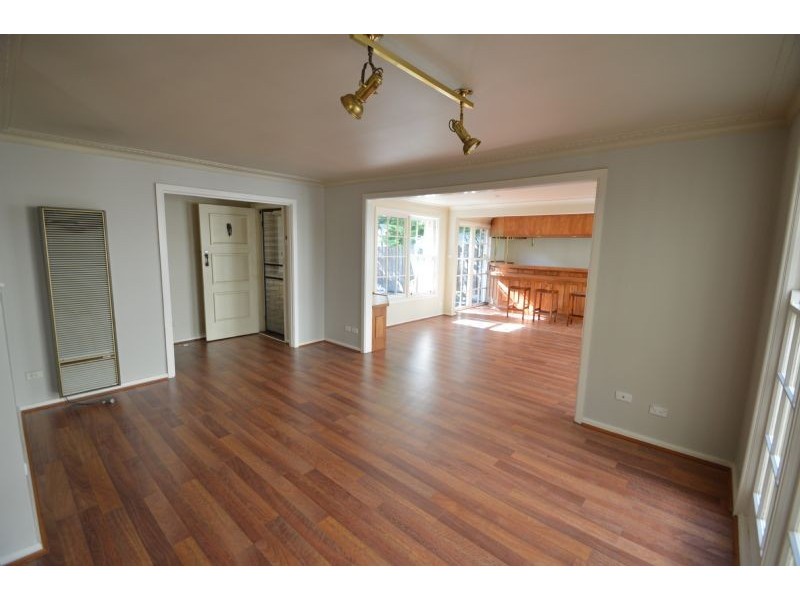 42 Greenways Road, Glen Waverley VIC 3150