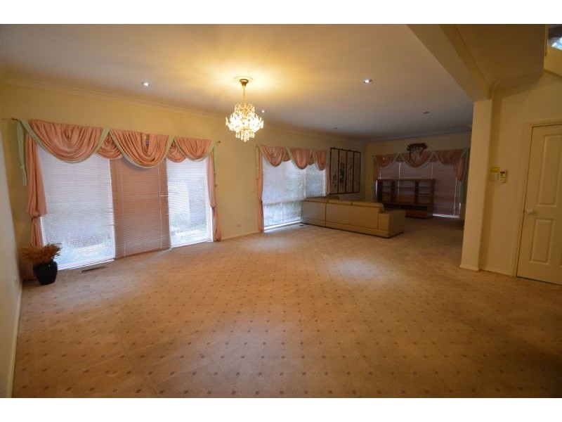 60 Applewood Drive, Knoxfield VIC 3180