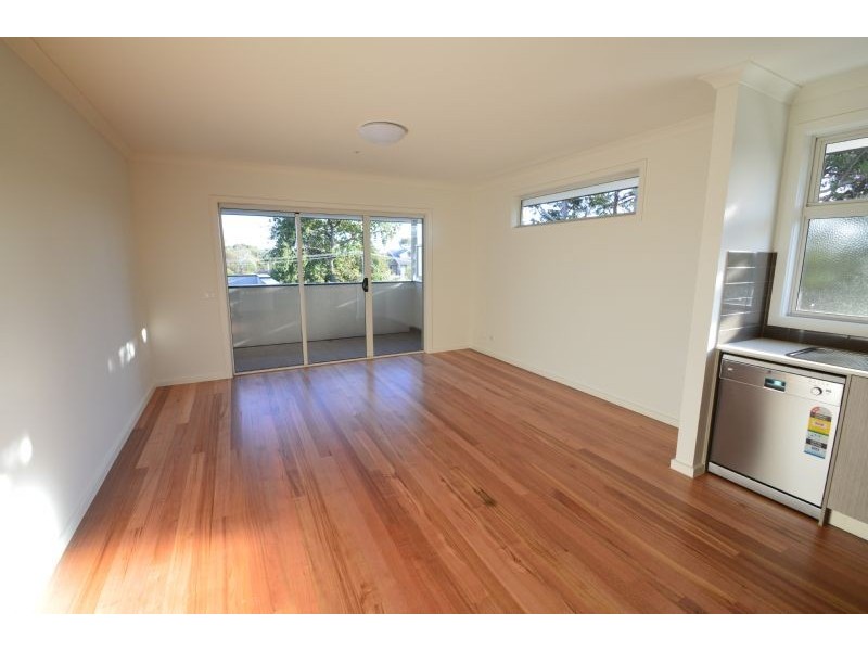 10/17 Landale Avenue, Croydon VIC 3136
