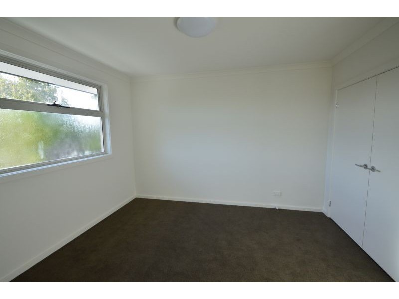 10/17 Landale Avenue, Croydon VIC 3136