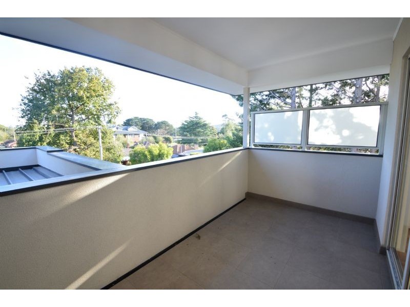 10/17 Landale Avenue, Croydon VIC 3136