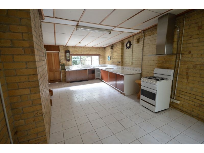 513 Ferntree Gully Road, Glen Waverley VIC 3150