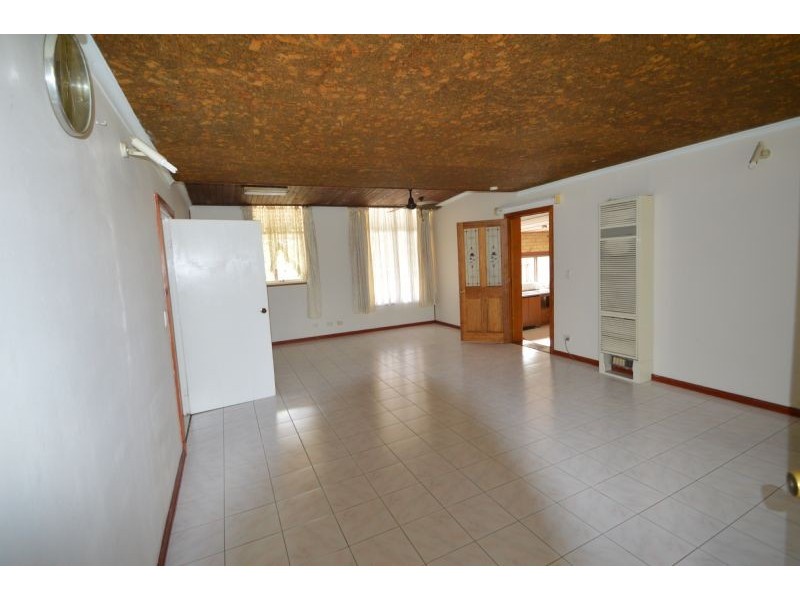 513 Ferntree Gully Road, Glen Waverley VIC 3150