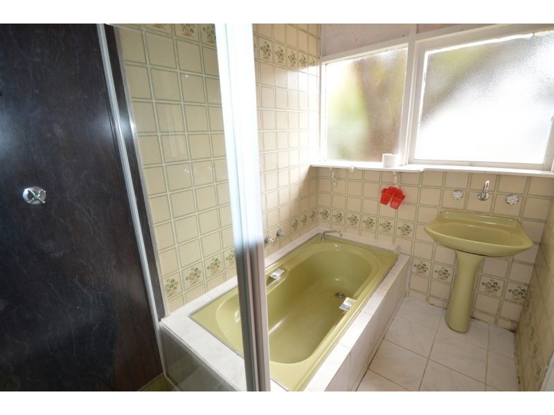 513 Ferntree Gully Road, Glen Waverley VIC 3150