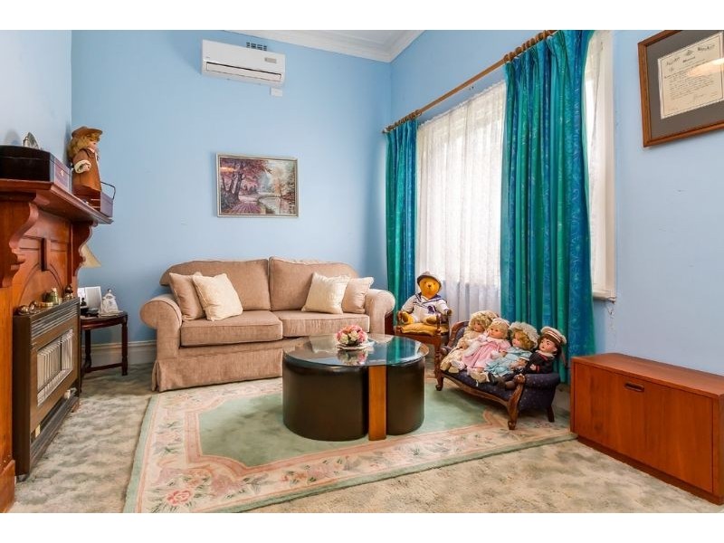 12 Medhurst Street, Burwood East VIC 3151