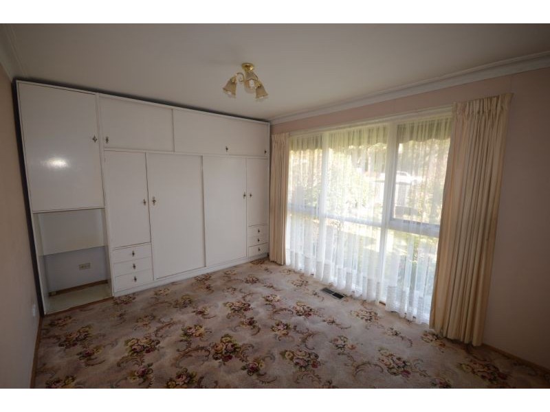 3 Hilltop Crescent, Burwood East VIC 3151