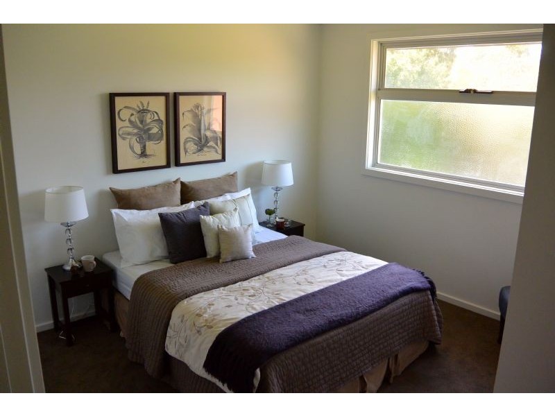 13/17 Landale Avenue, Croydon VIC 3136