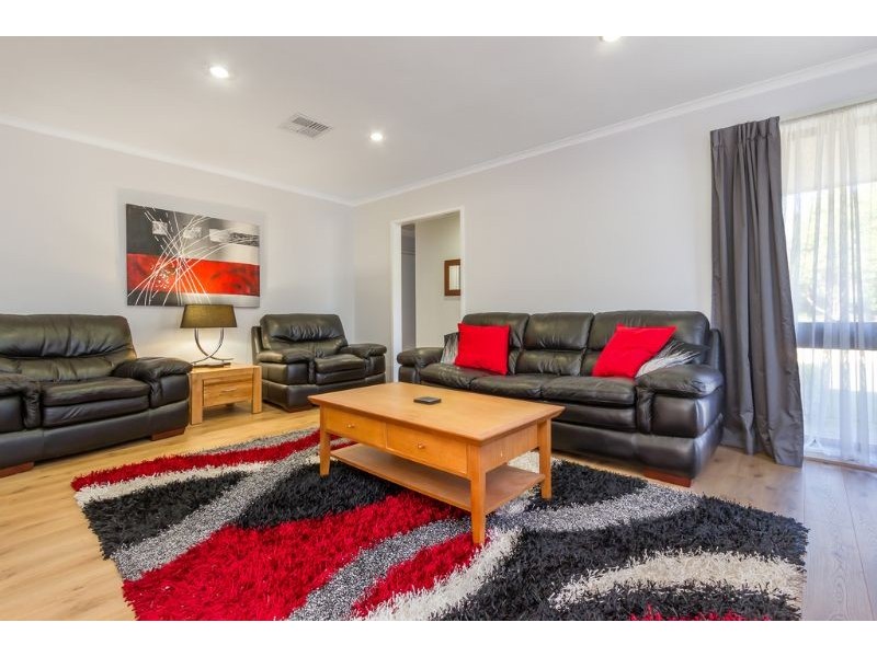 96 Capital Avenue, Glen Waverley VIC 3150