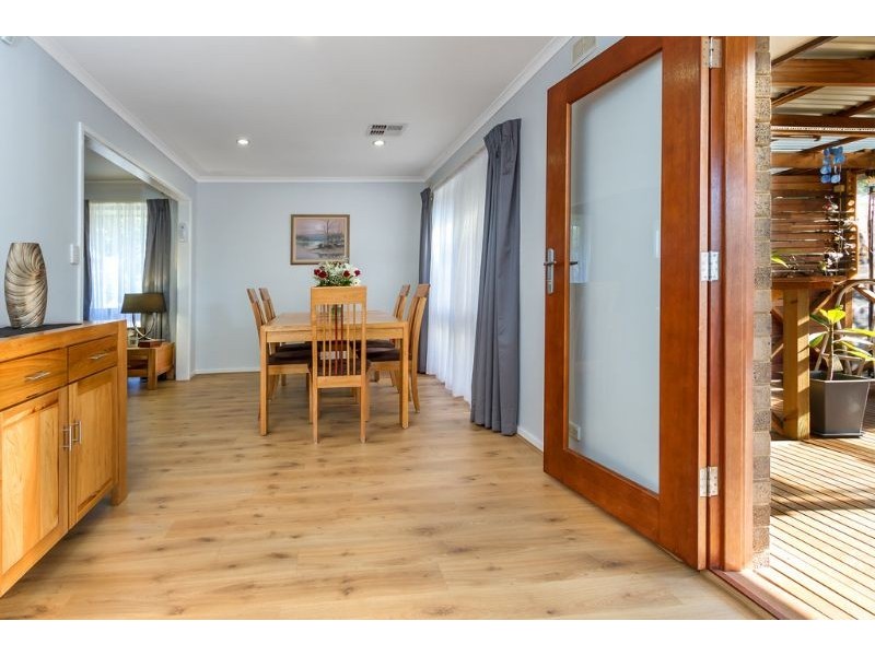 96 Capital Avenue, Glen Waverley VIC 3150