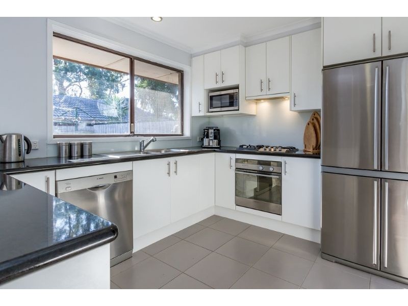 96 Capital Avenue, Glen Waverley VIC 3150