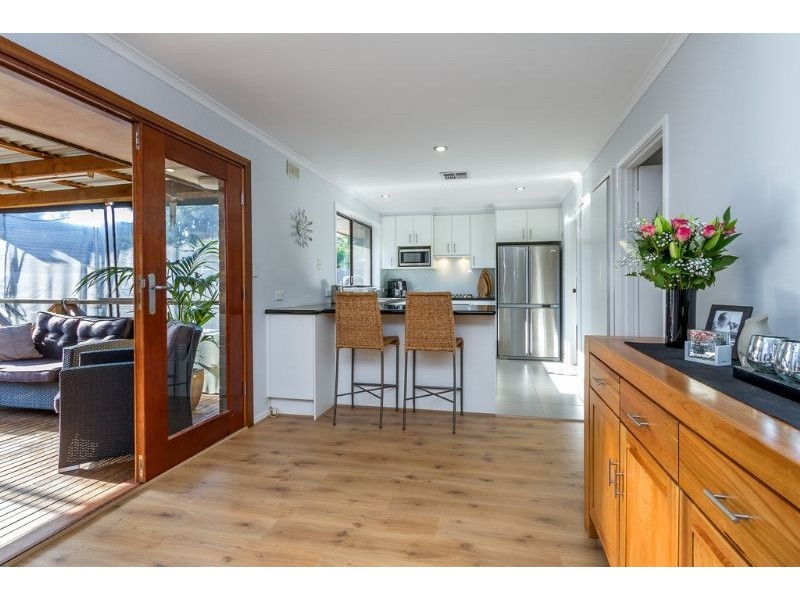 96 Capital Avenue, Glen Waverley VIC 3150