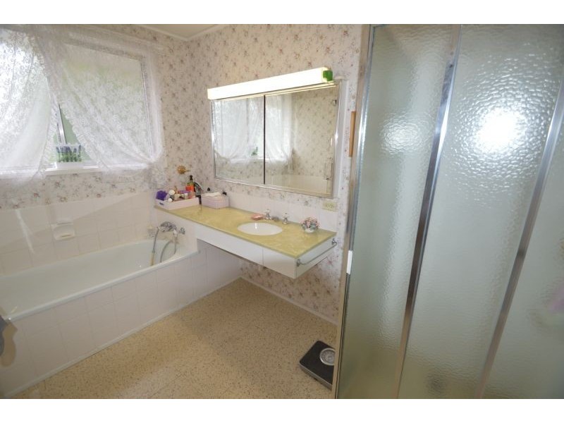20 Woodlea Drive, Glen Waverley VIC 3150