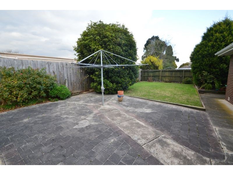 20 Woodlea Drive, Glen Waverley VIC 3150