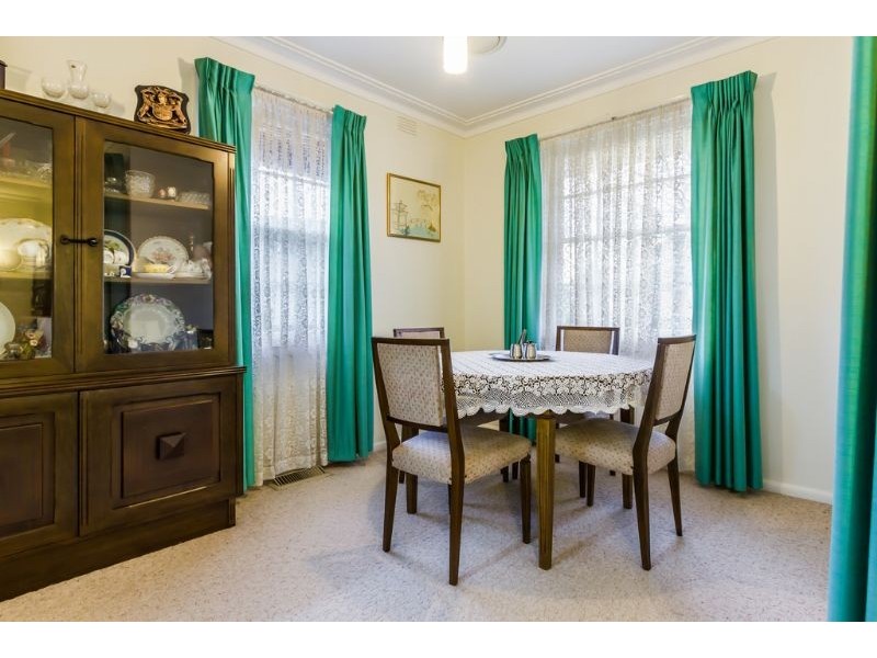 24 Princetown Road, Mount Waverley VIC 3149