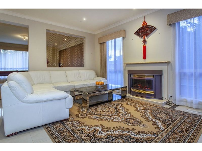 21 Fraser Street, Glen Waverley VIC 3150