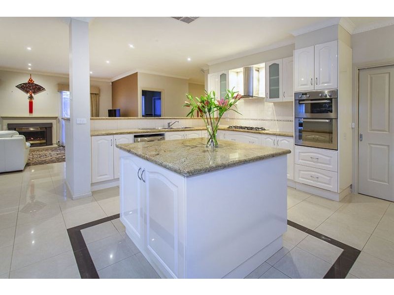 21 Fraser Street, Glen Waverley VIC 3150