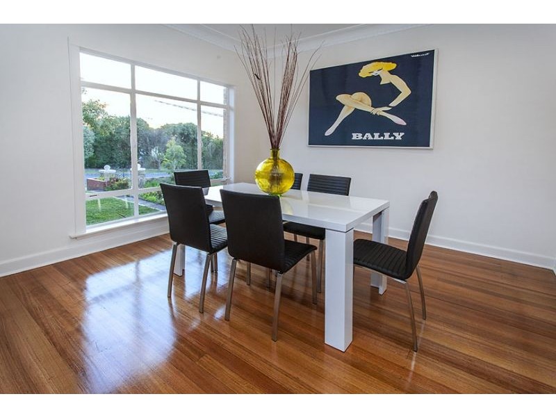 24 Andrews Street, Burwood VIC 3125