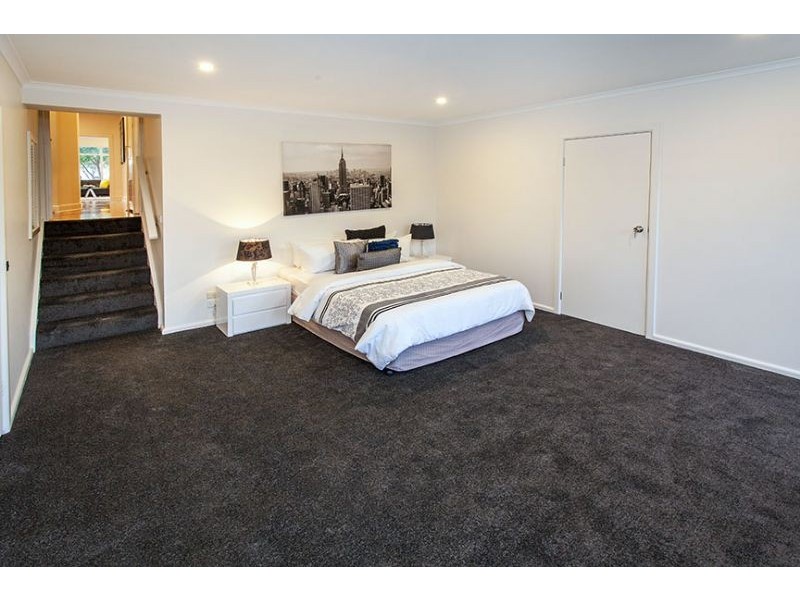 24 Andrews Street, Burwood VIC 3125