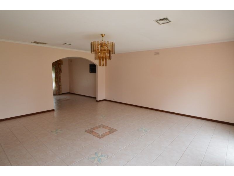 5 Marykirk Drive, Wheelers Hill VIC 3150