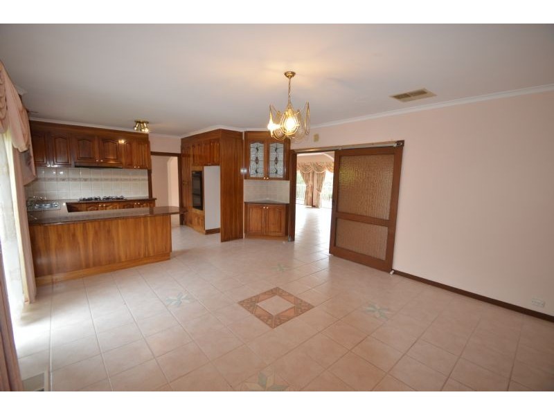 5 Marykirk Drive, Wheelers Hill VIC 3150