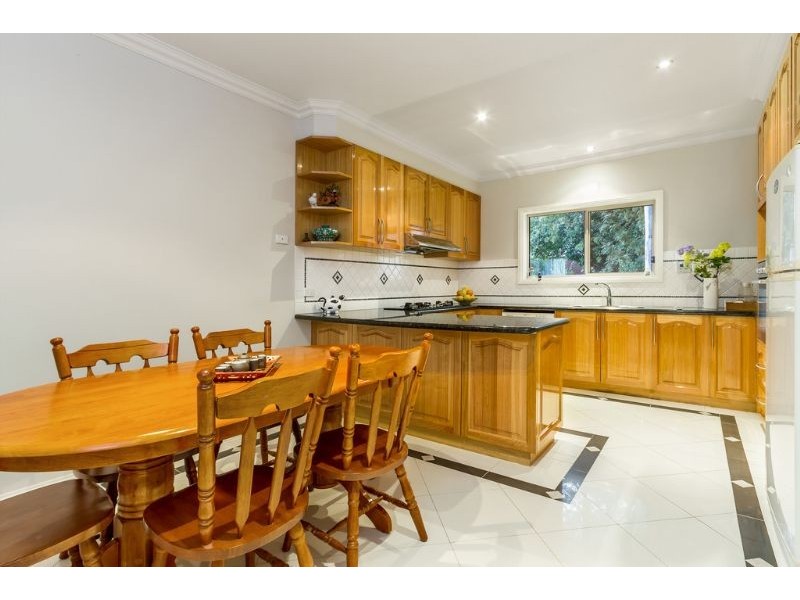 2/13 Utah Road, Glen Waverley VIC 3150