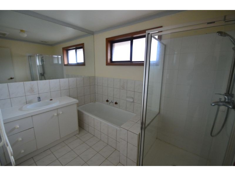 2/5 Moonstone Court, Wheelers Hill VIC 3150