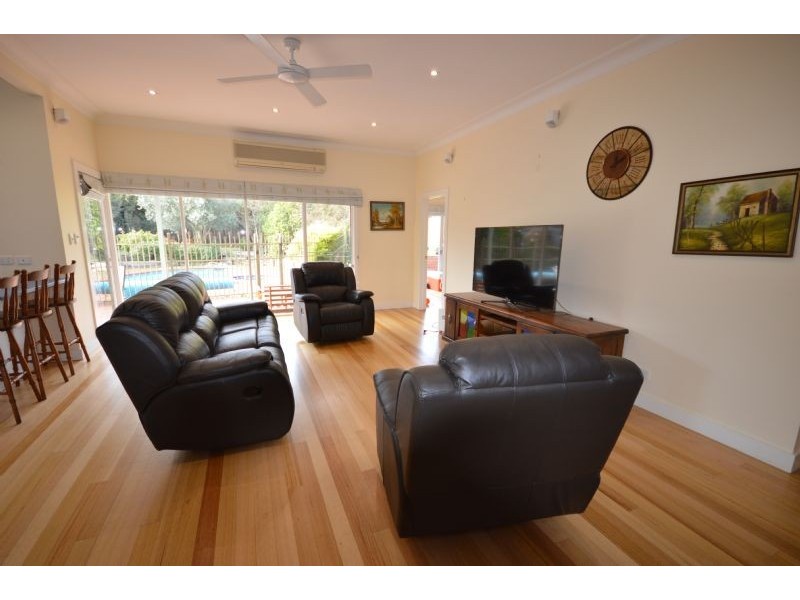8 Glencairn Avenue, Camberwell VIC 3124