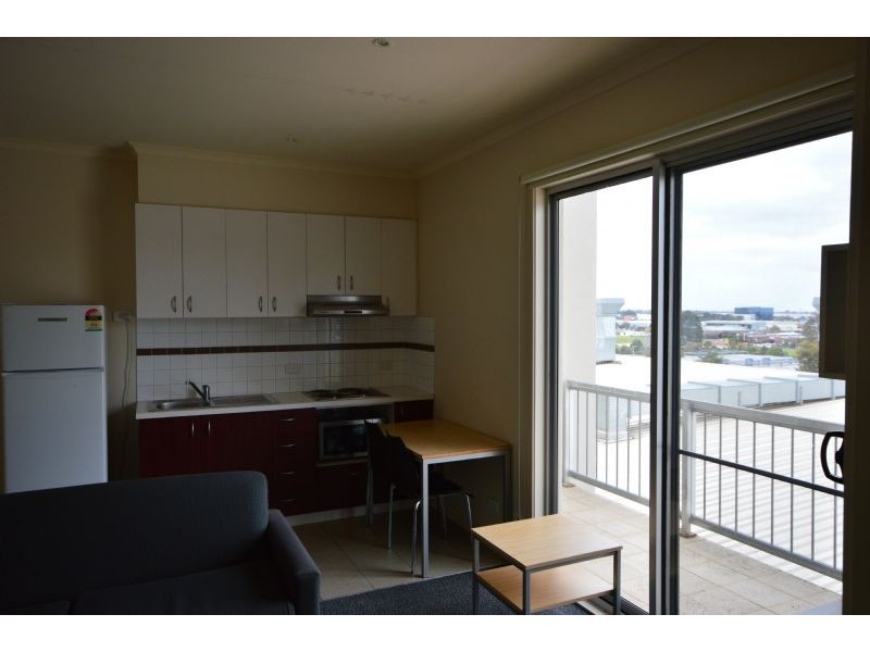 204D/662 Blackburn Road, Notting Hill VIC 3168