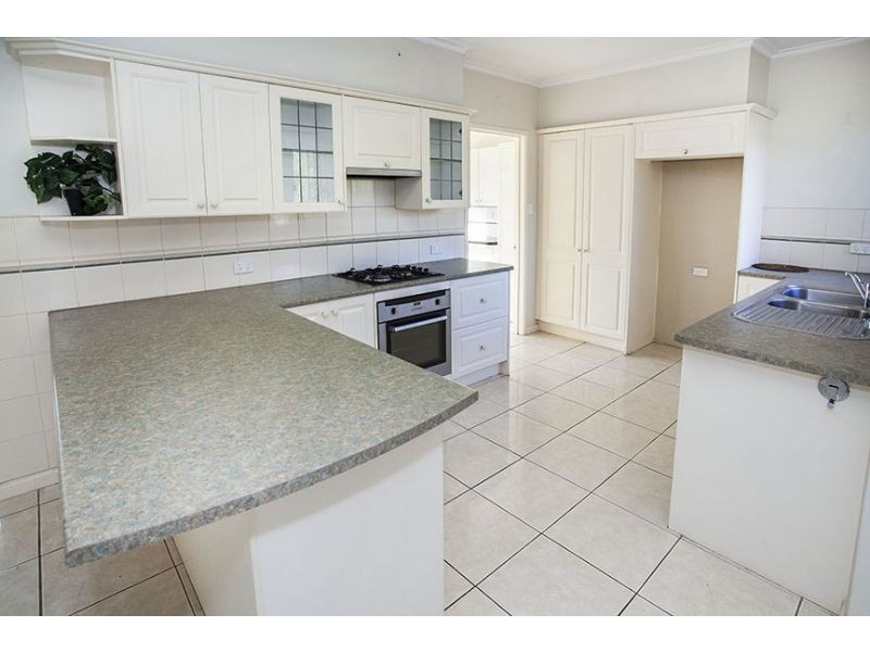 53 Wilson Road, Glen Waverley VIC 3150