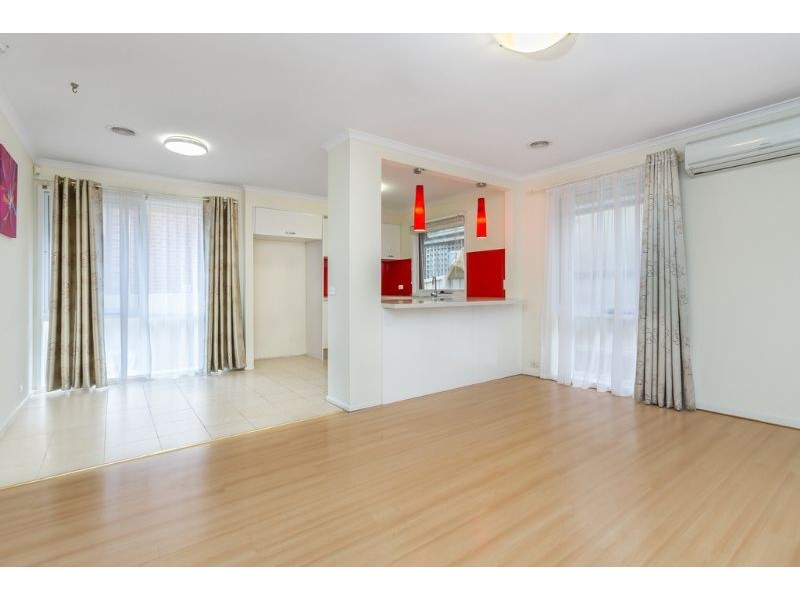 2/24 Myrtle Street, Glen Waverley VIC 3150