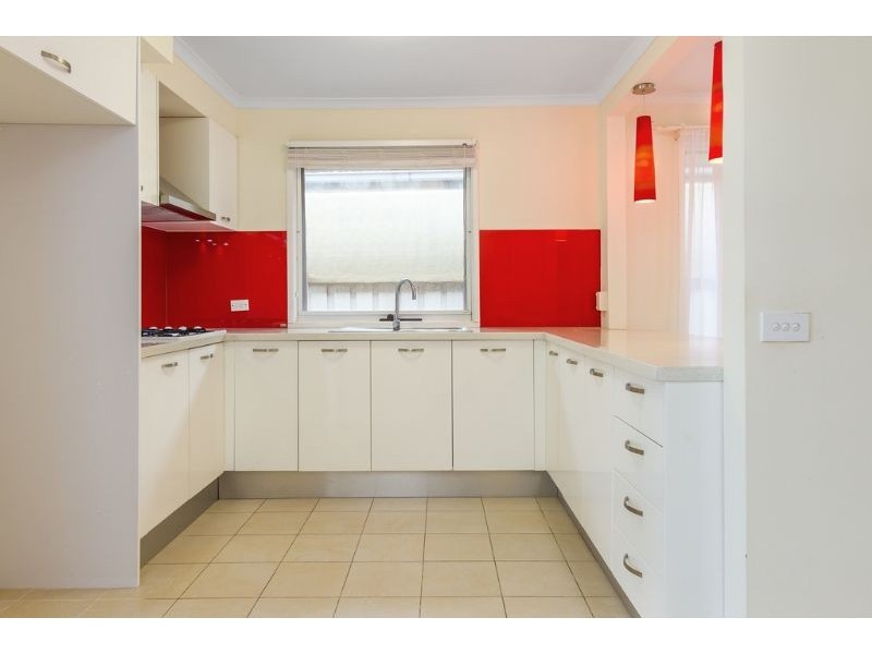 2/24 Myrtle Street, Glen Waverley VIC 3150