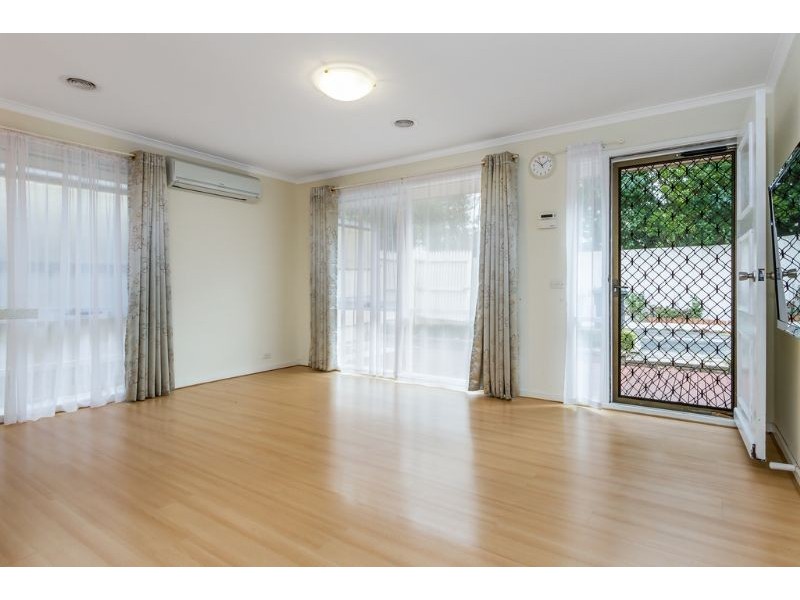 2/24 Myrtle Street, Glen Waverley VIC 3150