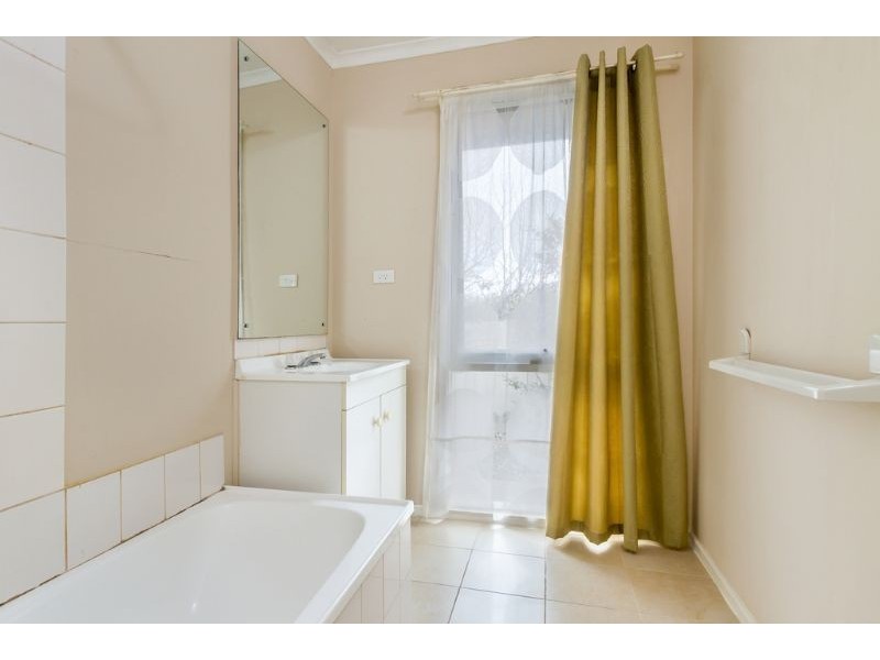 2/24 Myrtle Street, Glen Waverley VIC 3150