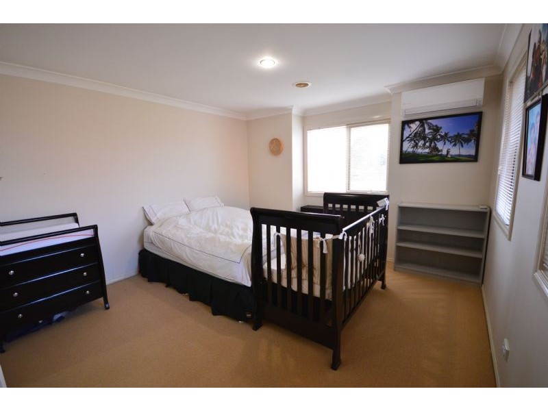 16/2 McKelvie Court, Glen Waverley VIC 3150