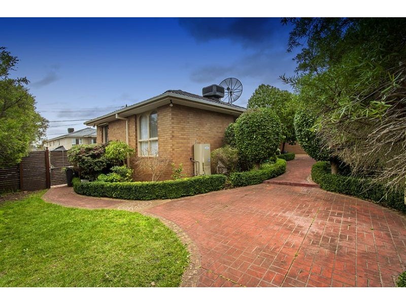 8 Grail Court, Glen Waverley VIC 3150