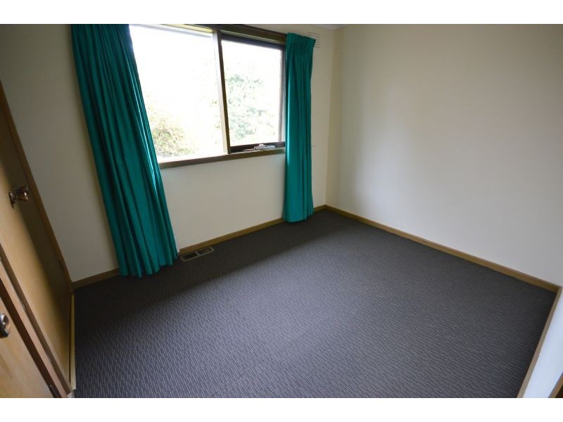 15 Erskine Crescent, Wheelers Hill VIC 3150