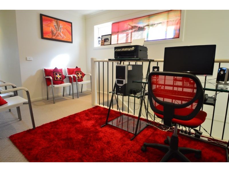 28 Barrier Reef Circuit, Endeavour Hills VIC 3802