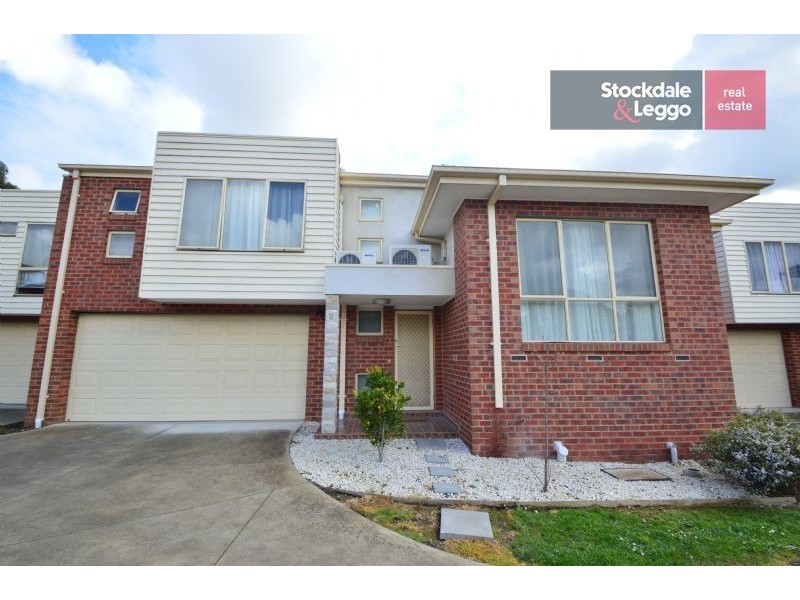2/11 Aurisch Avenue, Glen Waverley VIC 3150