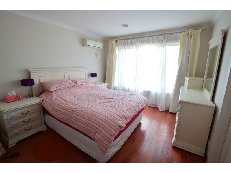 2/11 Aurisch Avenue, Glen Waverley VIC 3150