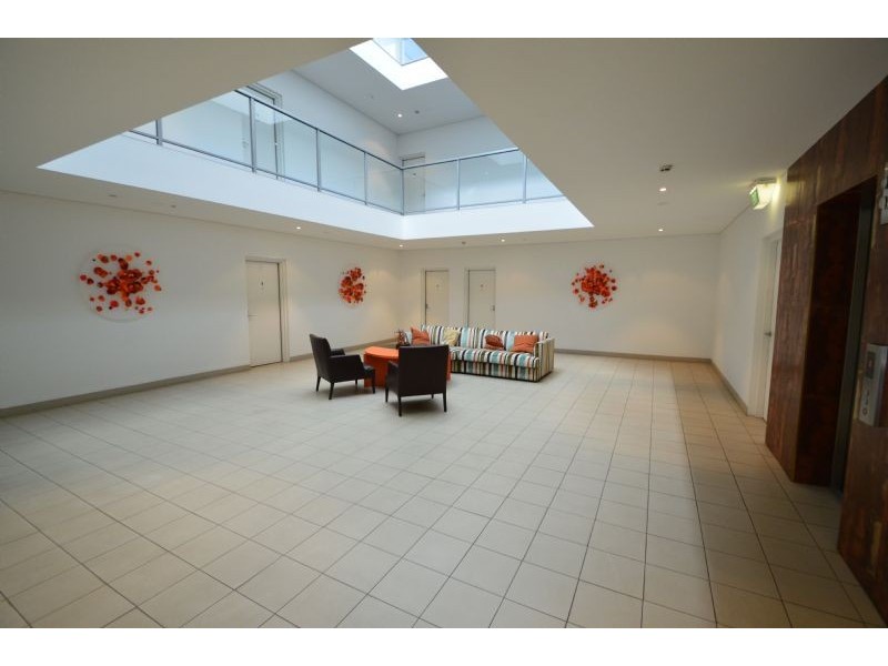 16/213 Normanby Road, Notting Hill VIC 3168