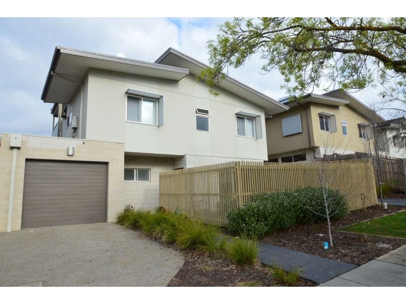 1/4 Euroka Street, Chadstone VIC 3148